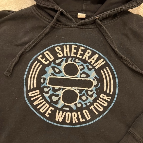 Ed Sheeran Divide World Tour Concert Hoodie Sweatshirt Black Size L - Picture 2 of 9